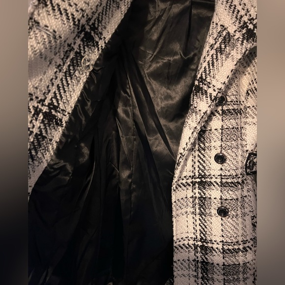 Women’s Heavy Dress Coat by IZ BYER Size Small - Picture 4 of 10